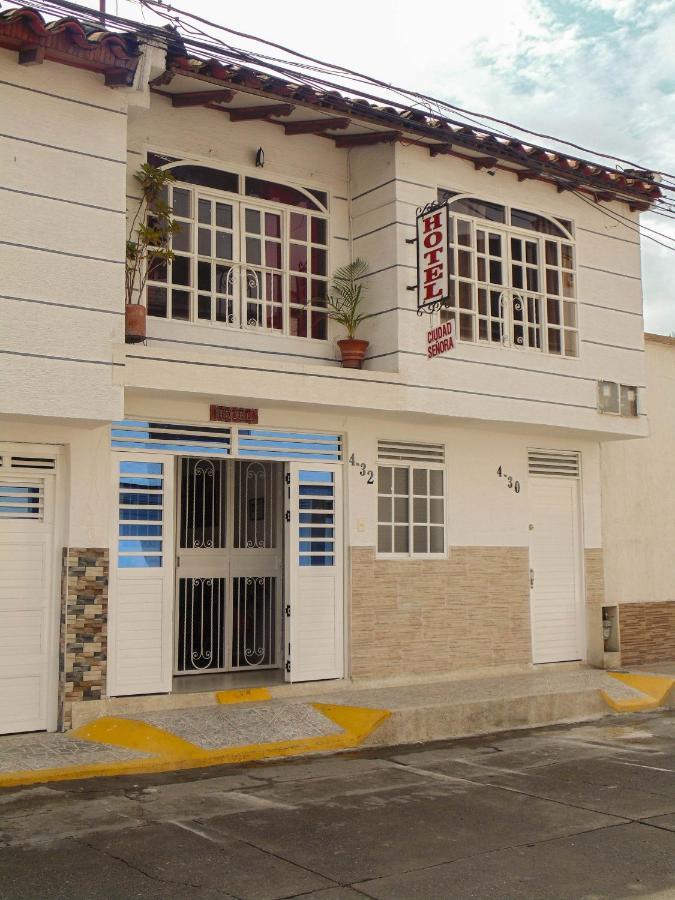 Hotel Ciudad Senora Буґа Екстер'єр фото